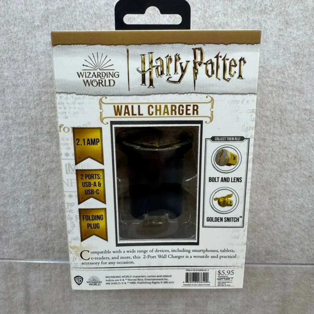 Harry Potter Wizarding World Hogwarts Wall Charger 2.1 Amp USB A USB C Folding